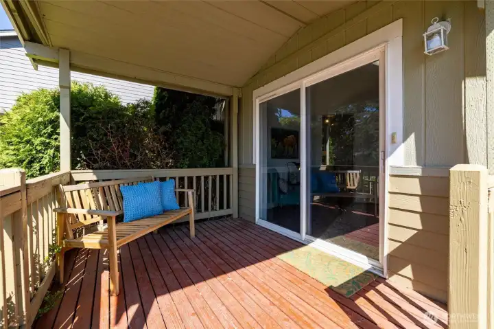 Covered porch Covered porch