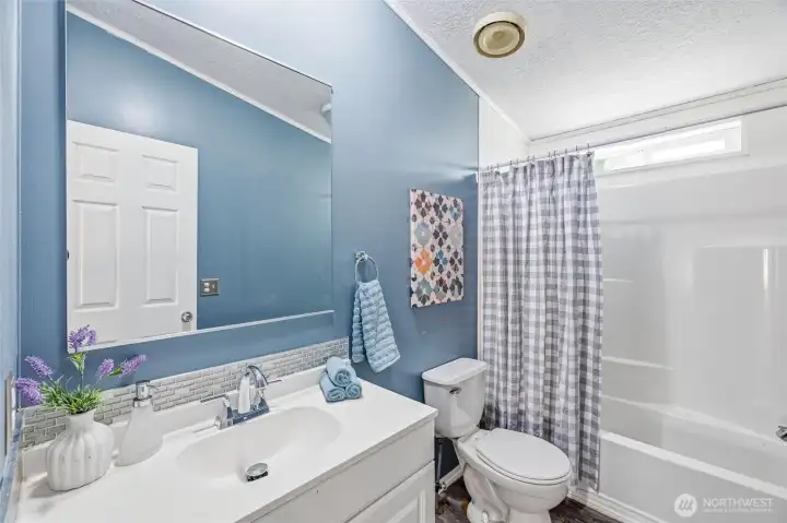 Full Bath Full Bath