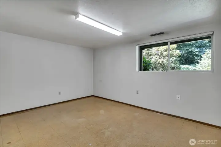 4th bedroom downstairs