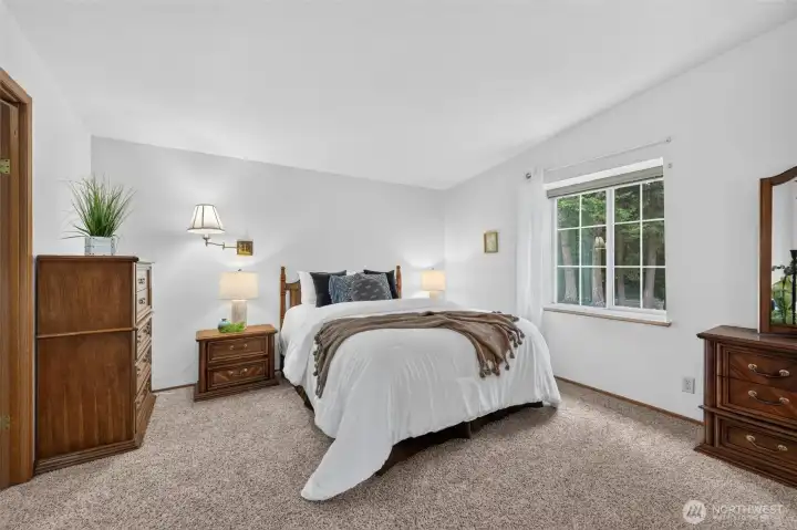 Spacious primary suite with walk-in closet, and ensuite bathroom with double sinks and walk-in shower. Spacious primary suite with walk-in closet, and ensuite bathroom with double sinks and walk-in shower.