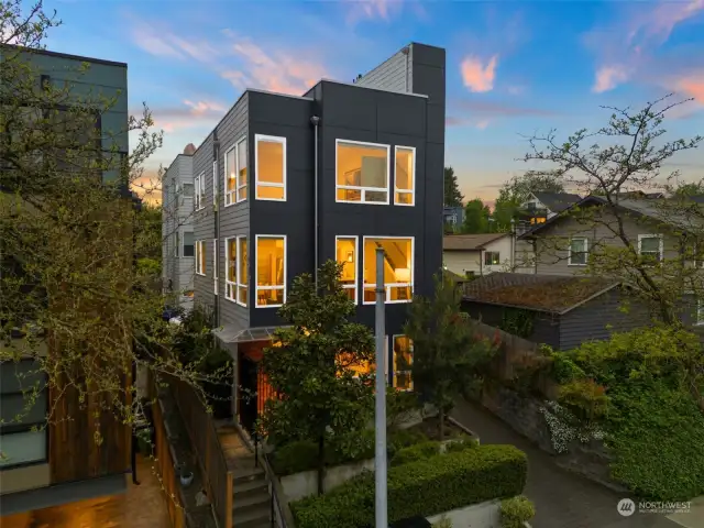 Urban living at it's best on the cusp of Capitol Hill.