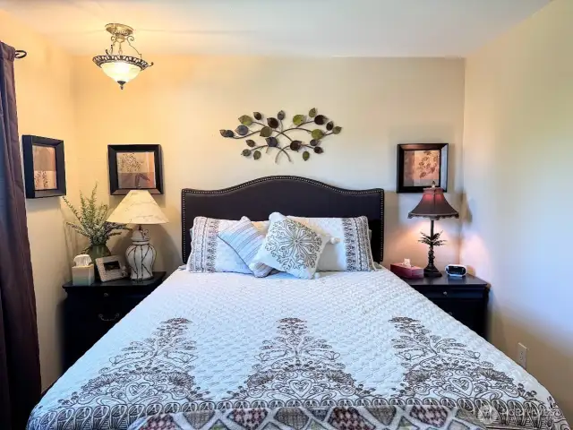 2nd bed on main floor