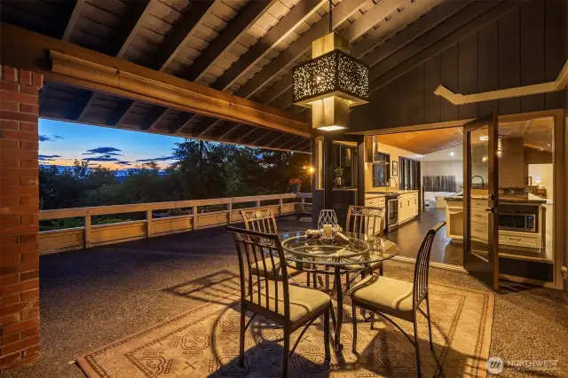 The ideal entertaining spot, perfect all year round.