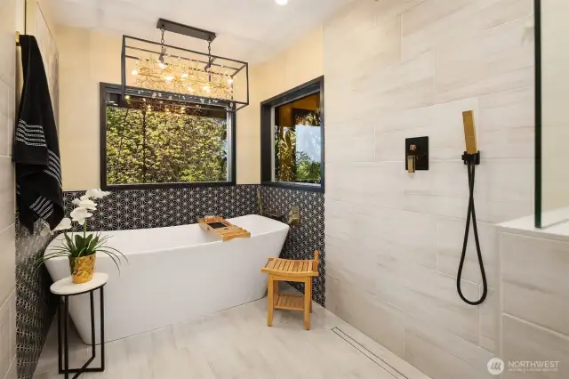 ... and a shower/soaking tub area