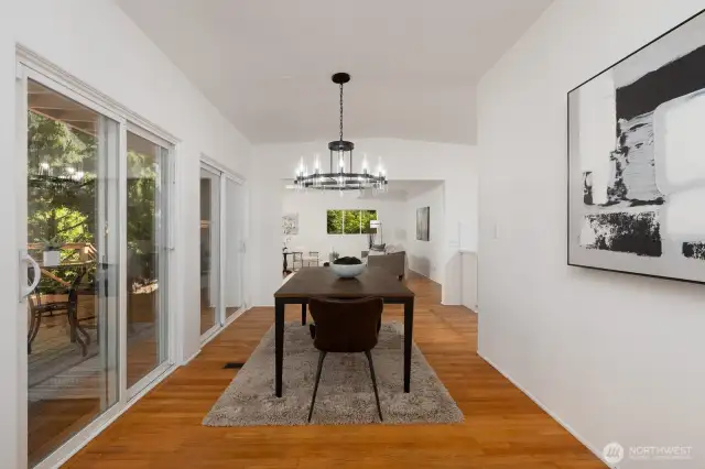 VIEW OF DINING FROM ENTRY LOOKING TOWARD FAMILY ROOM
