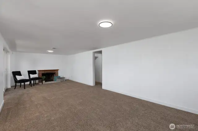 ANOTHER VIEW OF BONUS ROOM - DOORWAY ACCESSES LOWER BEDROOM, BATH AND STAIRS