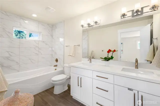 Luxe Primary Bathroom.