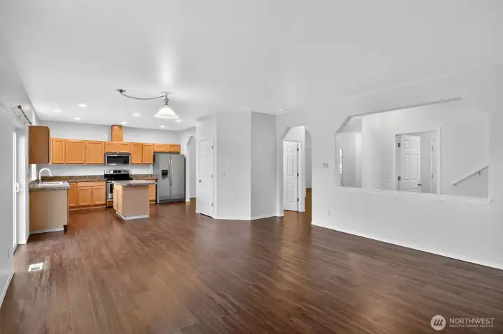 Living Room / Kitchen