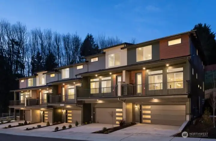 13210 NE 127th Unit E - Ready Now!