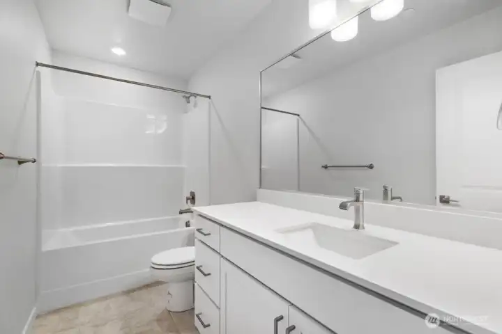 13210 NE 127th Unit E - Ready Now!