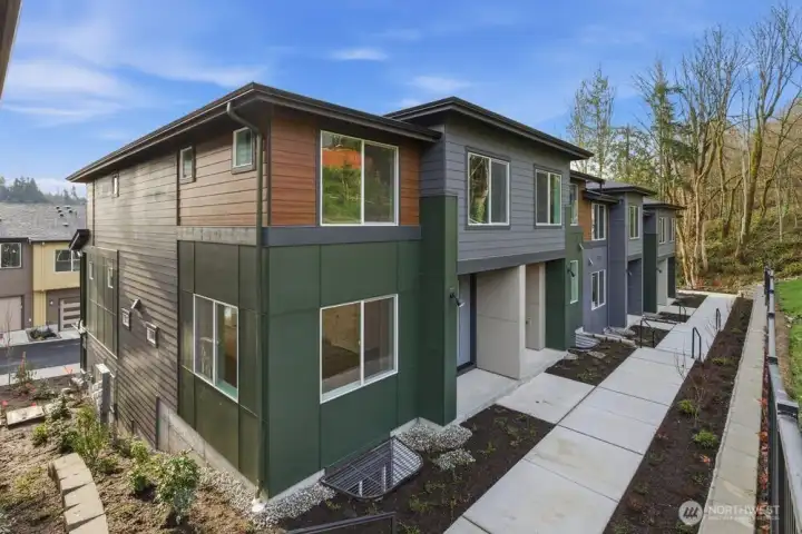 13210 NE 127th Unit E - Ready Now!