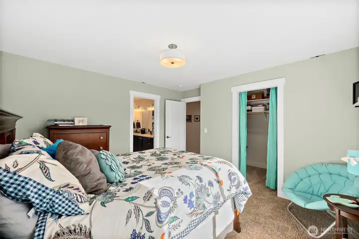 3rd bedroom attached to jack and jill bathroom and walk in closet.