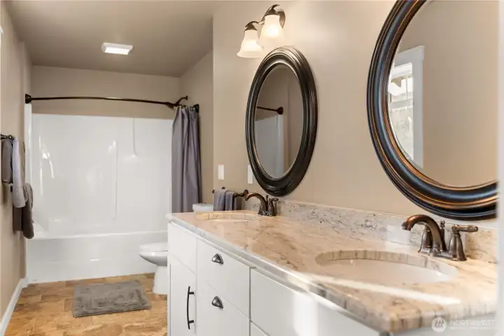 Upstairs Primary #2 ensuite