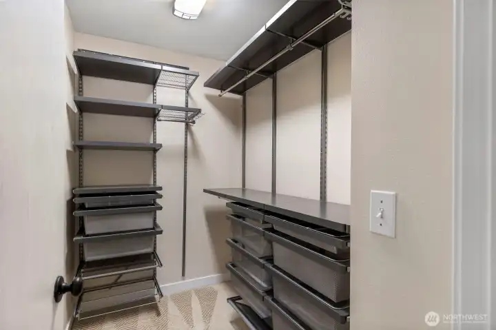 Built in closet system