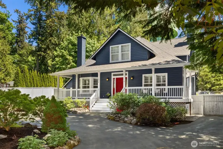 Welcome to 1854 Commodore Lane. This classic and charming home has been thoughtfully updated from top to bottom and is move-in ready. Welcome to 1854 Commodore Lane. This classic and charming home has been thoughtfully updated from top to bottom and is move-in ready.