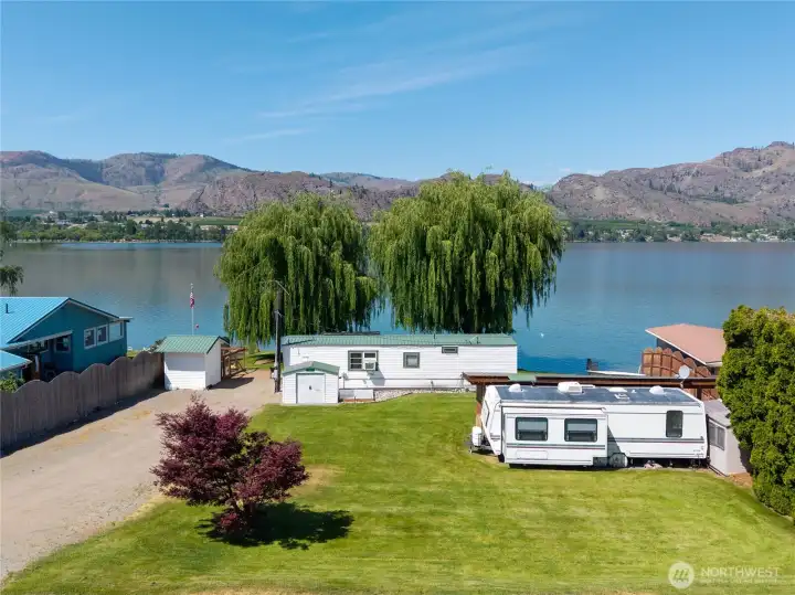 Immaculate Lake front property
