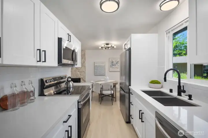 New white kitchen w/new appliances