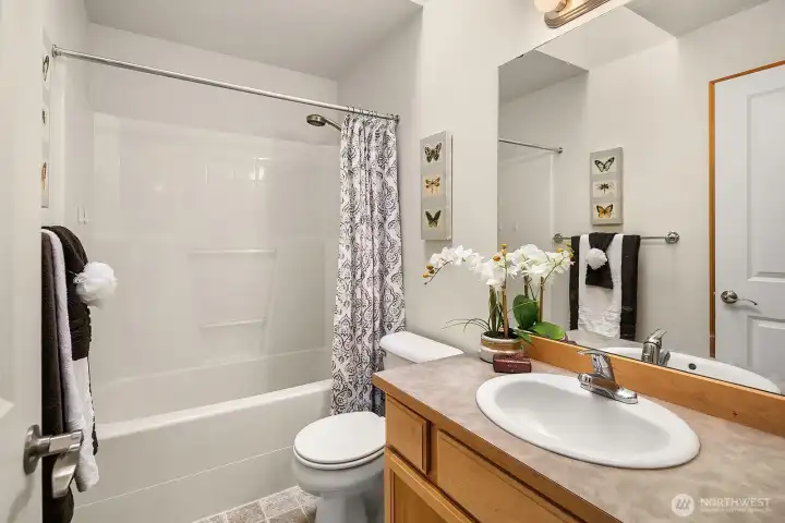 Upstairs House Full Bath