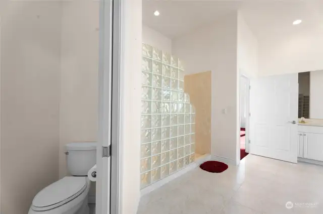 primary ensuite
