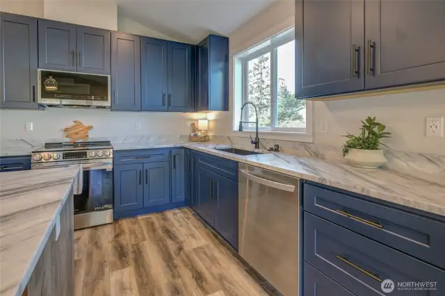 Stainless steel appliances, lots of cabinets!