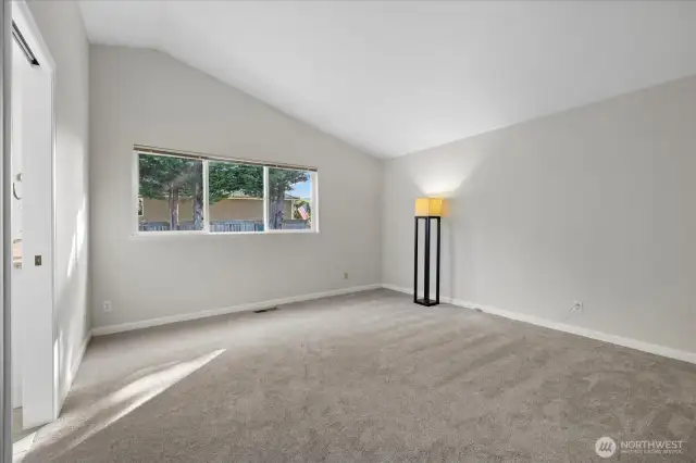 Spacious master suite w/5-piece bath and walk-in closet on the upper level.