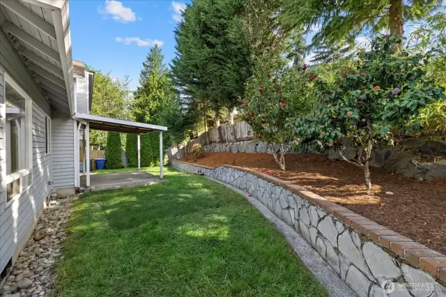 Fully fenced peaceful yard.