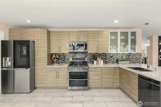 Beautifully remodeled spacious kitchen with breakfast area.