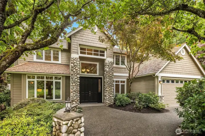 A refined elegance, set within a park-like setting, this spaciously and smartly laid out 4 bedroom home, with 2 bonus rooms and outdoor gazebo simply delights!