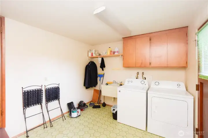 Main Home laundry rm