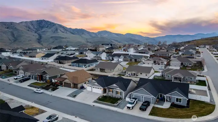 Picture-perfect neighborhood surrounded by lovely geological features of the area!