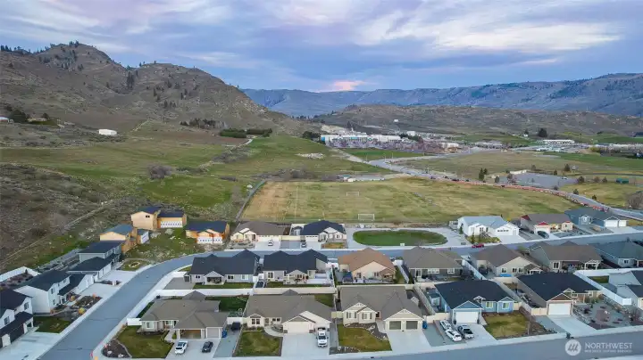 Suncrest is ideally situated between downtown Chelan to the east (not shown) and medical services and schools to the west!