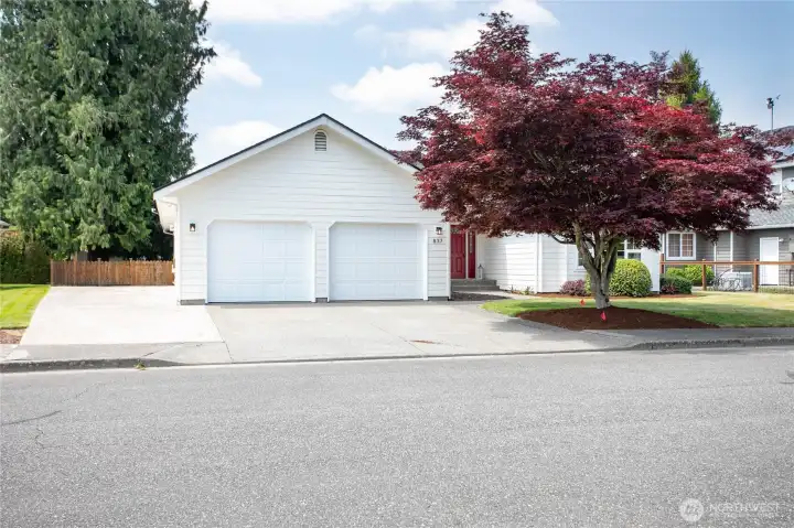Additional driveway added, perfect for RV/ trailer parking
