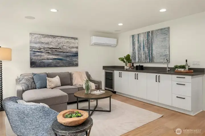 Family Room with Wet Bar - Lower Family Room with Wet Bar - Lower