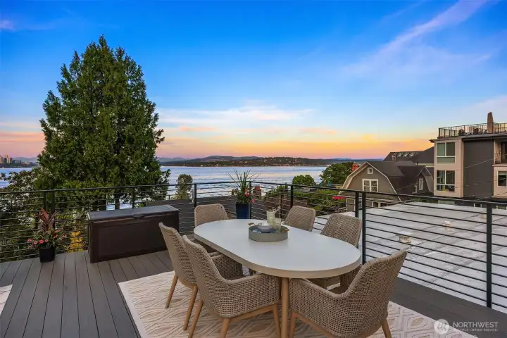 Gorgeous Views of Lake Washington From the Rooftop Deck Gorgeous Views of Lake Washington From the Rooftop Deck