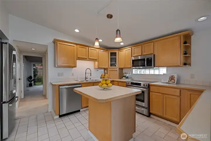 Second view of the kitchen.