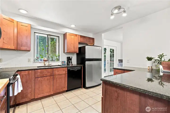 Lots of room for all the cooking and baking! Lots of room for all the cooking and baking!