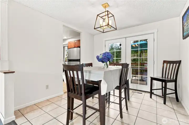 Dining area right off the kitchen Dining area right off the kitchen