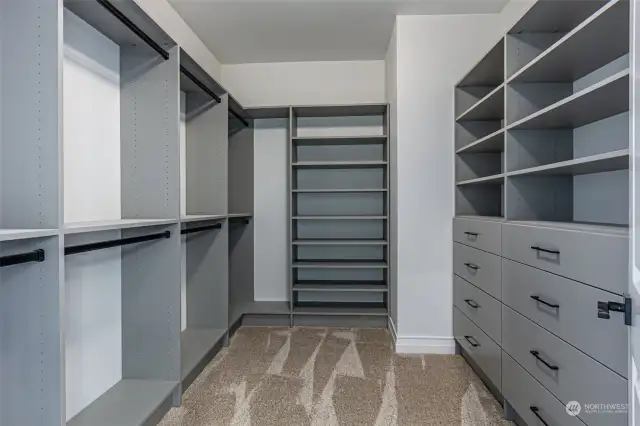 Massive walkin closet