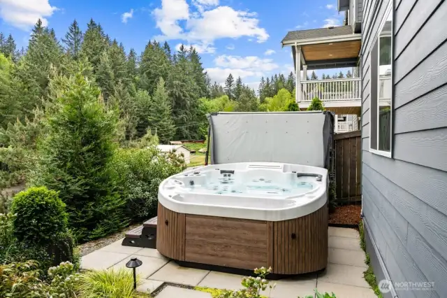 Infinity hot tub