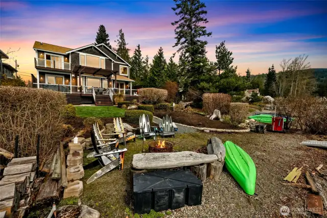 Kayak, campfire, enjoy the water