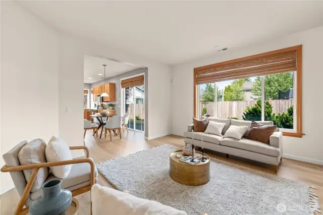 Family room into breakfast nook