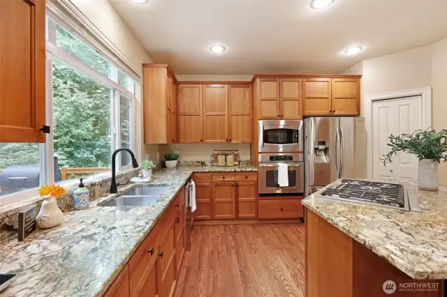 Updated kitchen with great prep space for entertaining & pantry