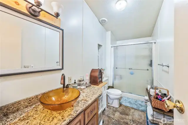 Manufactured home primary bath