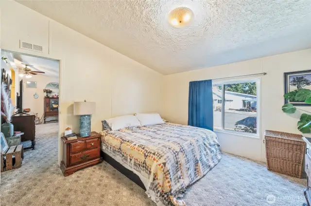 Manufactured home primary bedroom