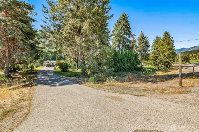 Entry from US 97