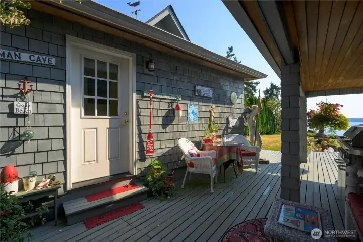 Detached guest studio entrance