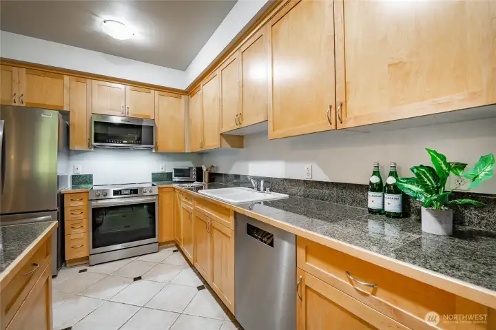 3-year old Stainless Steel appliances