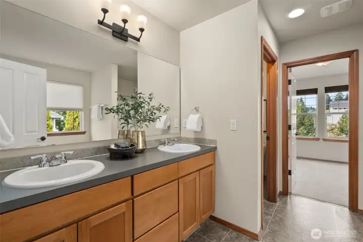 Primary En-Suite