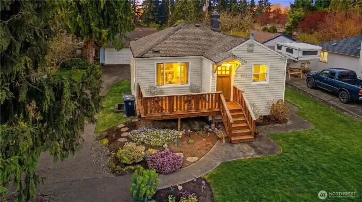 Welcome home to Shoreline. Your beautifully landscaped home awaits.