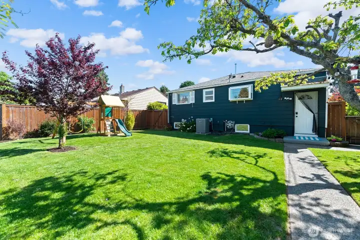 This home has an amazing backyard.